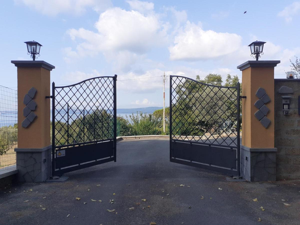 Casa Vacanze Antica Volsinii Болсена Екстериор снимка